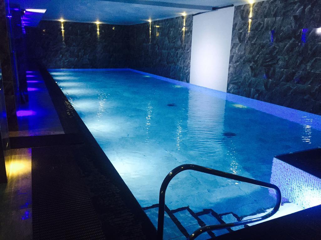 The Howbeck & The Retreat Incl Off-Site Health Club And Parking Ev Point Available 温德米尔 外观 照片