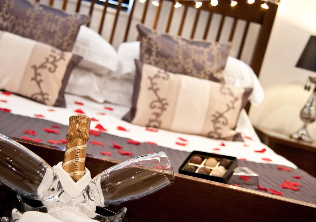 The Howbeck & The Retreat Incl Off-Site Health Club And Parking Ev Point Available 温德米尔 外观 照片